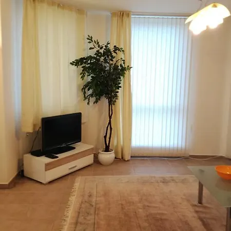 Luxury Breeze Apartment *
